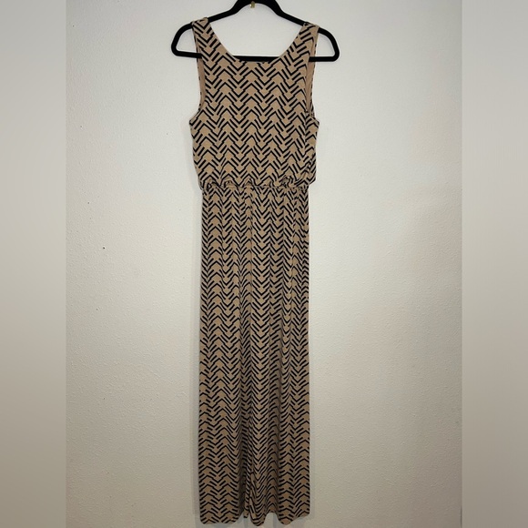 Trixxi Chevron Patterned Maxi Dress Size Small - Picture 3 of 5